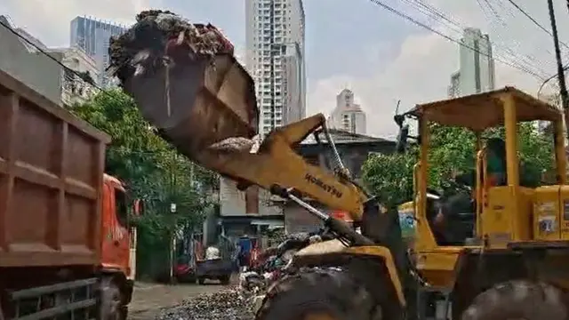 Sampah di Pasar Kopro Jakbar Sepekan Menumpuk, Pedagang Resahkan Bau hingga Sepi Pembeli