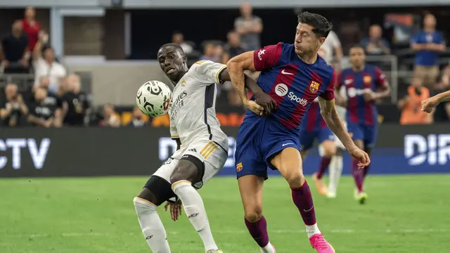 Real Madrid Vs Barcelona di Laga Pramusim