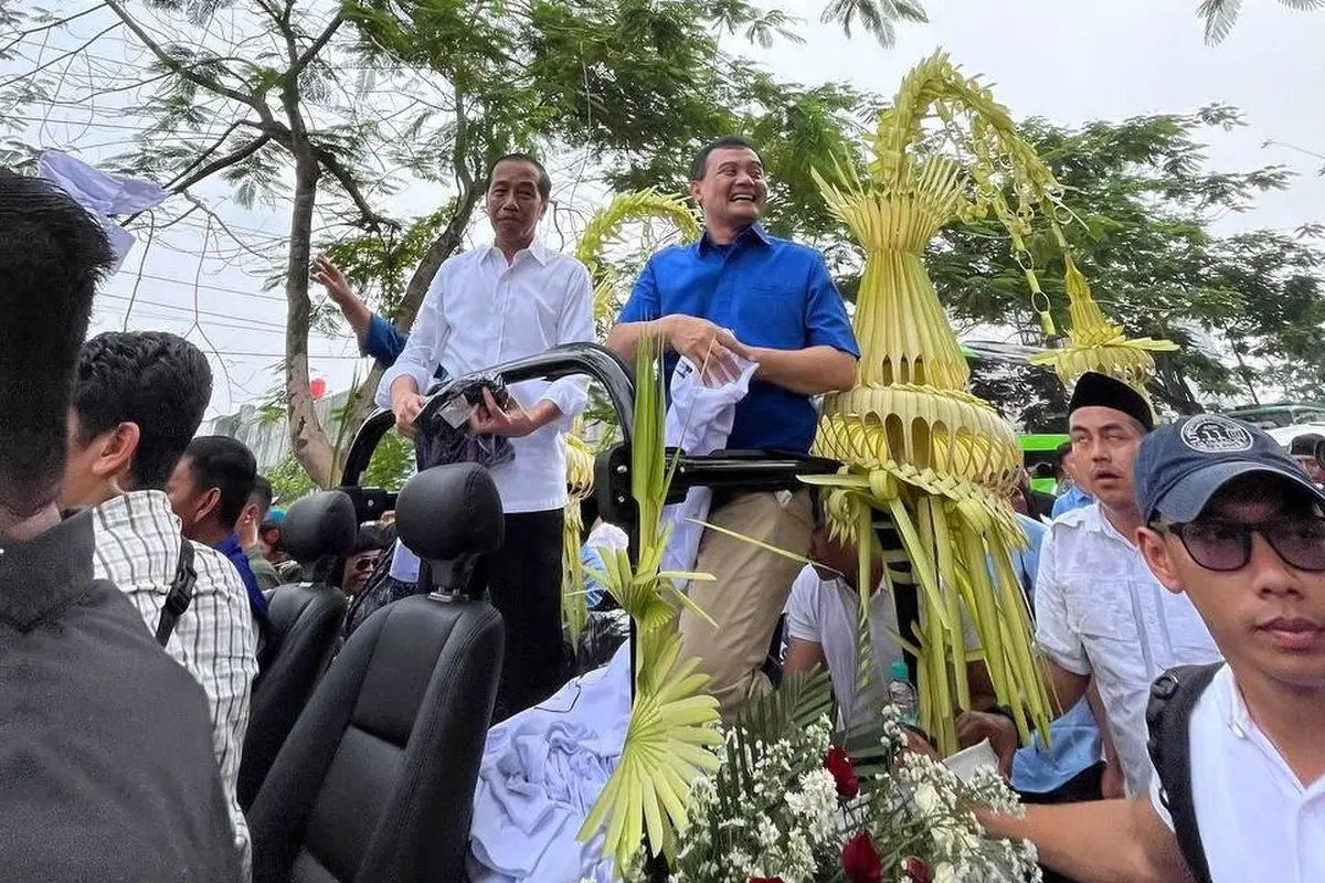 Presiden ke-7 Republik Indonesia Joko Widodo (Jokowi) turun gunung di Pilkada Jawa Tengah 2024, mendukung pasangan calon gubernur-wakil gubernur Ahmad Luthfi-Taj Yasin di Purwokerto, Sabtu (16/11/2024) (Tim Media Luthfi-Yasin)