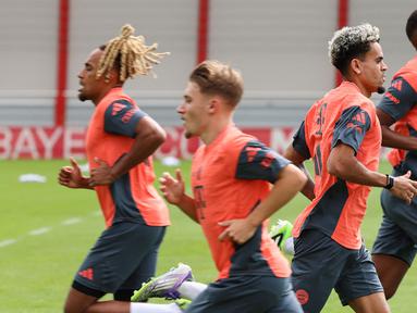 Bayern Muenchen resmi merekrut Luis Diaz dari Liverpool pada bursa transfer musim panas 2025. (AFP/Alexandra Beier)