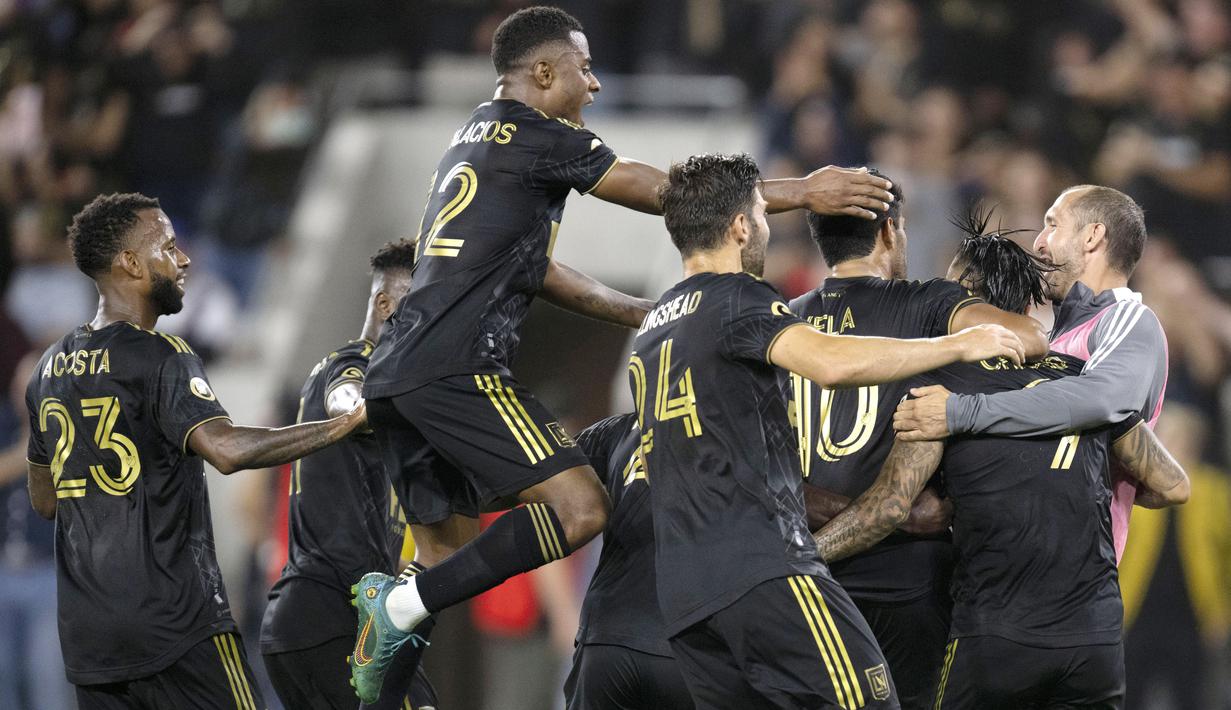 Los Angeles FC menang dengan skor 3-2 atas LA Galaxy. (AP/Kyusung Gong)