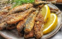 Tips Menggoreng ikan agar Tidak Lengket dan Bau Amis