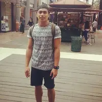 Si tomboy Aprilia Santini ternyata hobi selfie, lho! :D (Via: instagram.com/manganang)