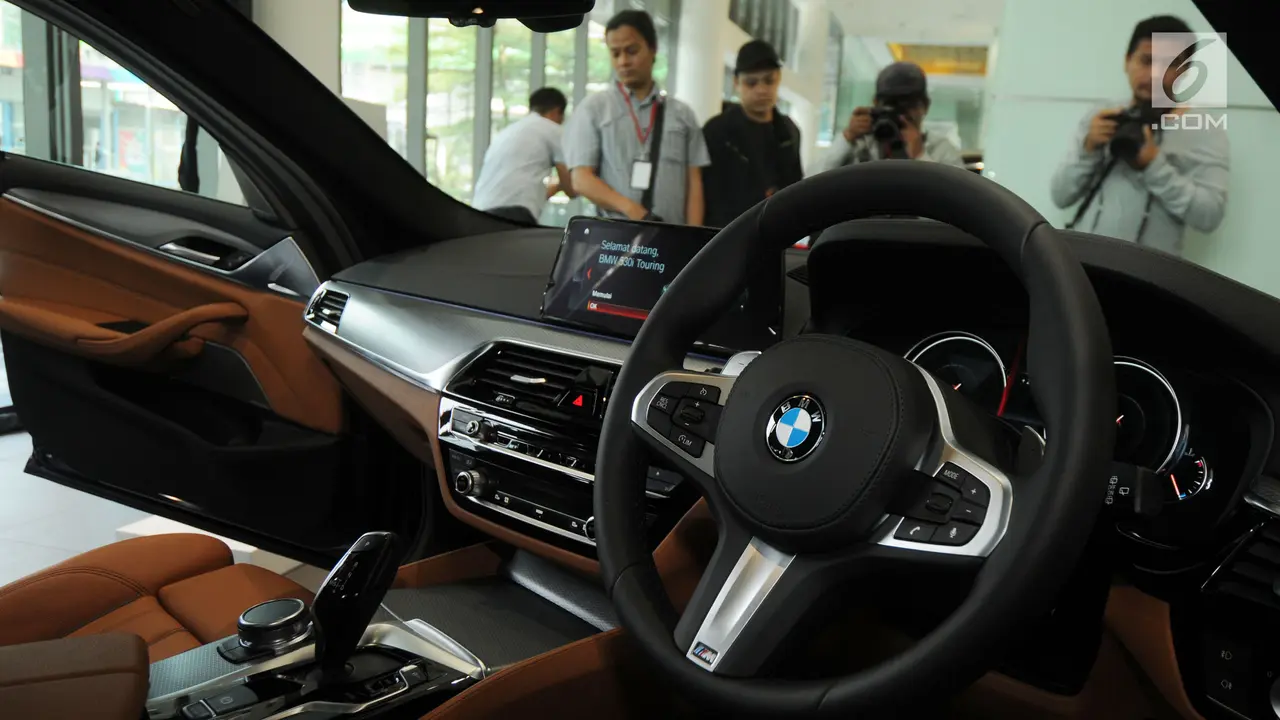 Mengintip Desain Mewah Interior BMW Seri 6 GT dan 5 Touring