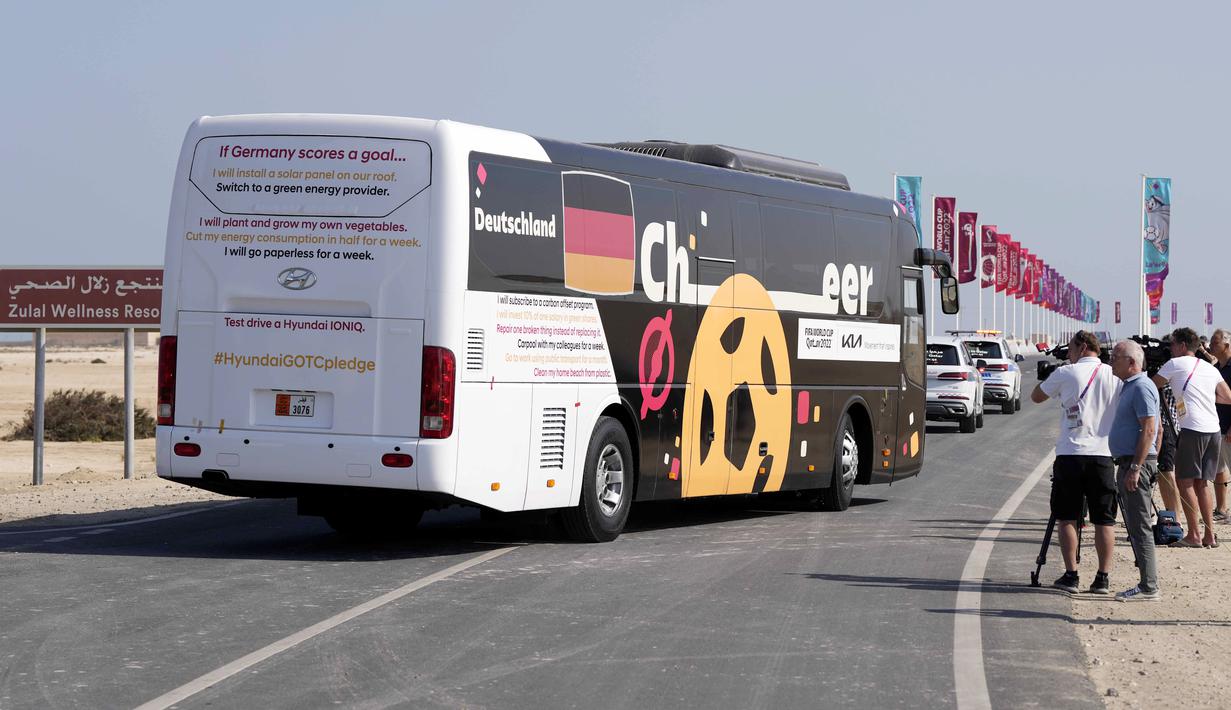 Jerman hanya finis ketiga di Grup E di belakang Jepang dan Spanyol. Jerman dan Spanyol sama-sama mengoleksi empat poin, namun Der Panzer kalah selisih gol. (AP/Matthias Schrader)