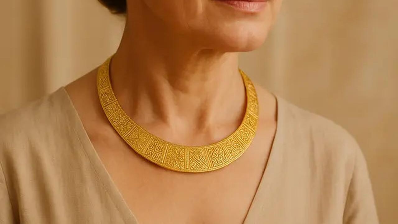 7 Model Kalung 50 Gram Emas Elegan untuk Ibu-Ibu 40 Tahun ke Atas