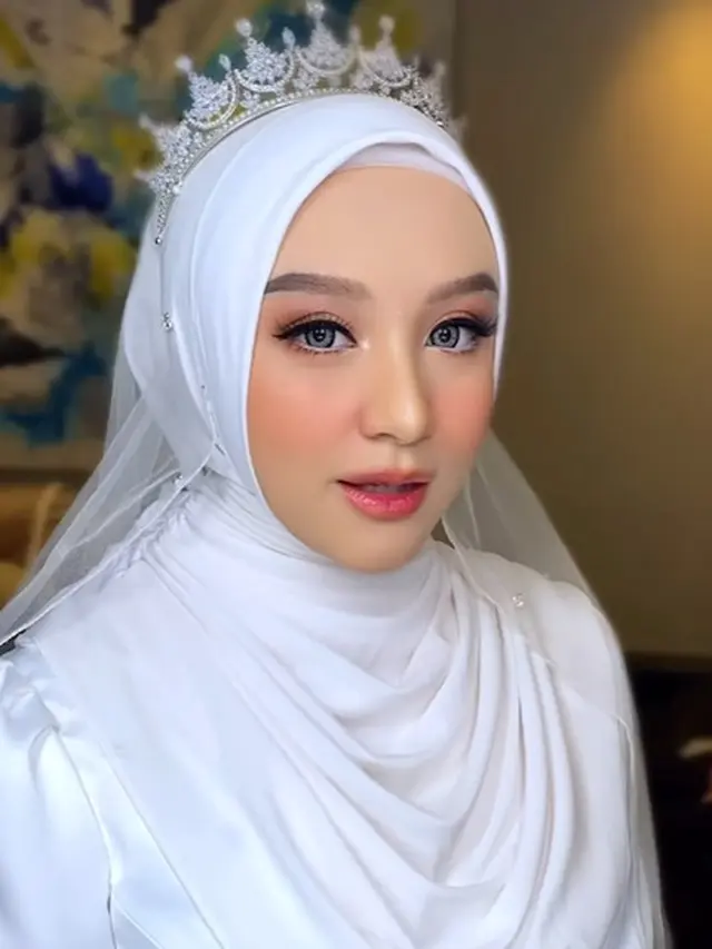 Serupa Tapi Tak Sama, Detail Makeup Pengantin Hersa Echa dan Nadya Mustika yang Nyaris Mirip di Hari Pernikahan