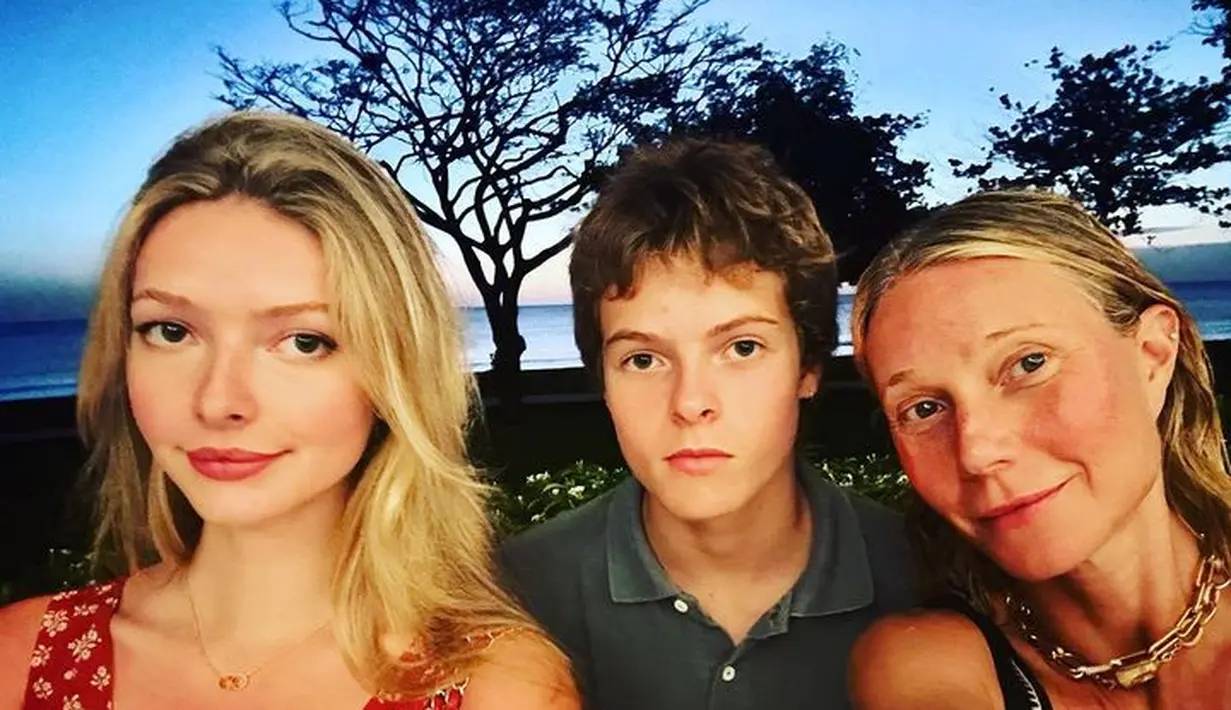 Di balik takdirnya jadi anak duo seleb A-list, It girl terbaru Gen Z ini disebut sebagai bayi nepo terbaru juga. [Foto: Instagram @gwynethpaltrow]