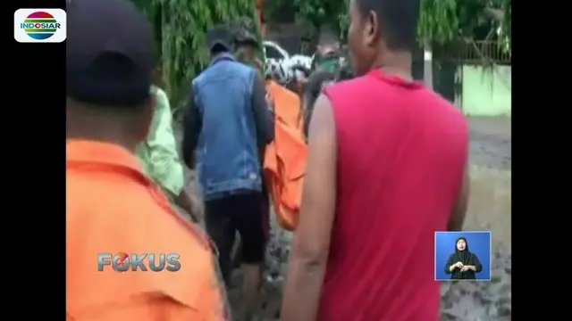 Tim SAR Gabungan berhasil menemukan kembali satu korban banjir bandang di Jeneponto. Satu korban meninggal dunia teridentifikasi bernama Rifal (25) asal Desa Sapanang.