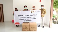 Serah terima bantuan 2 unit ventilator PM-01 karya anak bangsa oleh SKK Migas-Pertamina EP ke RS Bhayangkara M Hasan Palembang (Dok. Humas SKK Migas / Nefri Inge)