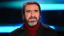 Legenda MU, Eric Cantona, menjadi presenter pada acara "Le Grand Journal" di Paris, Prancis, Kamis (22/11/2012). (AFP/Miguel Medina)