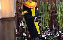 Jadi Wisudawan Kehormatan, ini 10 Potret Bahagia Tina Toon Resmi Raih Gelar Sarjana Hukum