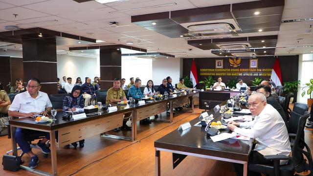 Menteri Koordinator Bidang Kemaritiman dan Investasi Luhut Binsar Pandjaitan dalam Rakor Pembahasan GovTech, di kantor Kementerian Koordinator Bidang Kemaritiman dan Investasi, pada Senin (15/1/2024). (Dok Kemenko Marves)