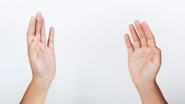 Palm Press atau Prayer Stretch