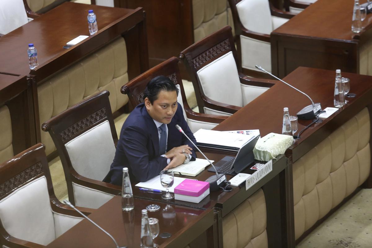 FOTO: Thomas Djiwandono Paparkan Strategi GERAK di Uji Kelayakan Deputi Gubernur BI