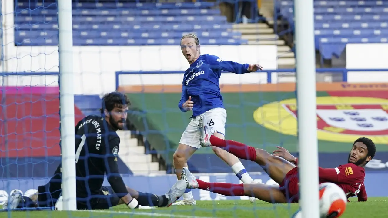 Tom Davies - Everton