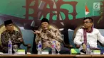 Anggota Fraksi Partai Gerindra Nizar Zahro, Sekertaris Fraksi PAN DPR Yandri Soesanto dan Sekertaris Jenderal Partai Demokrat Hinca Panjaitan saat menjadi pembicara dalam diskusi Dialektika Demokrasi, Jakarta, Kamis (12/7). (Liputan6.com/Johan Tallo)