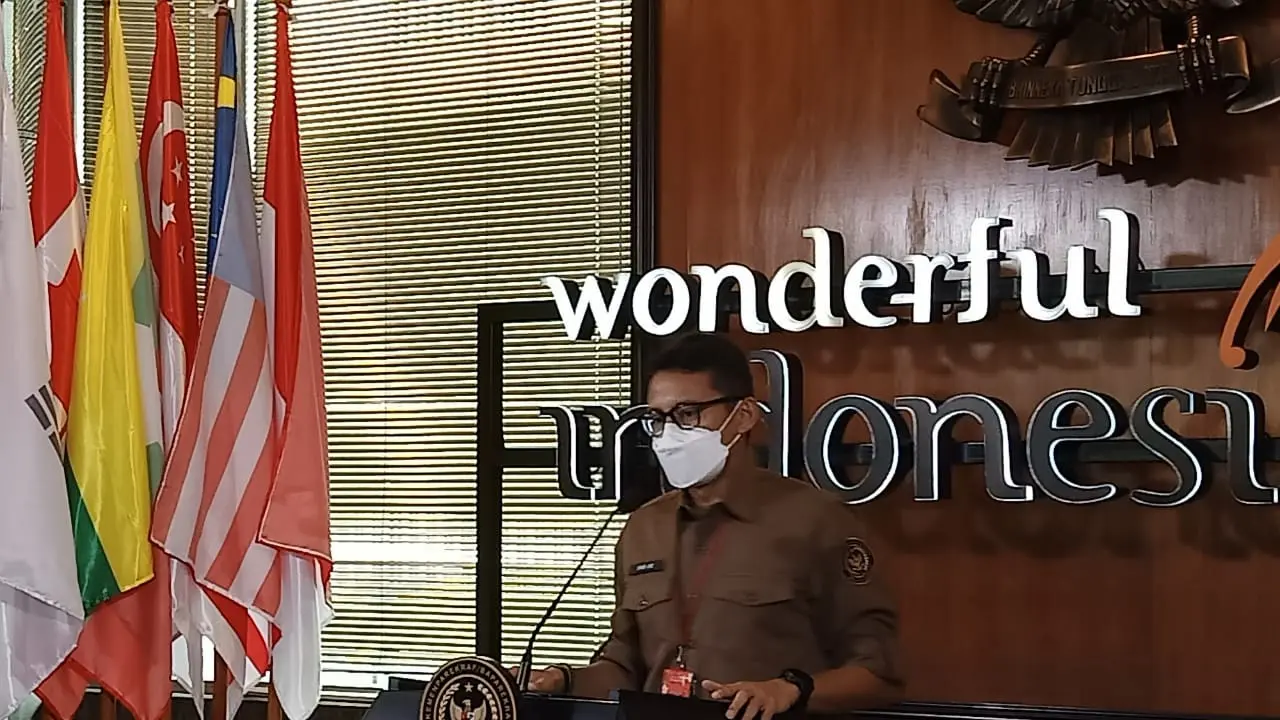 Menparekraf Pertimbangkan Proposal Paket Wisata Dapat Vaksin Covid-19 Gratis