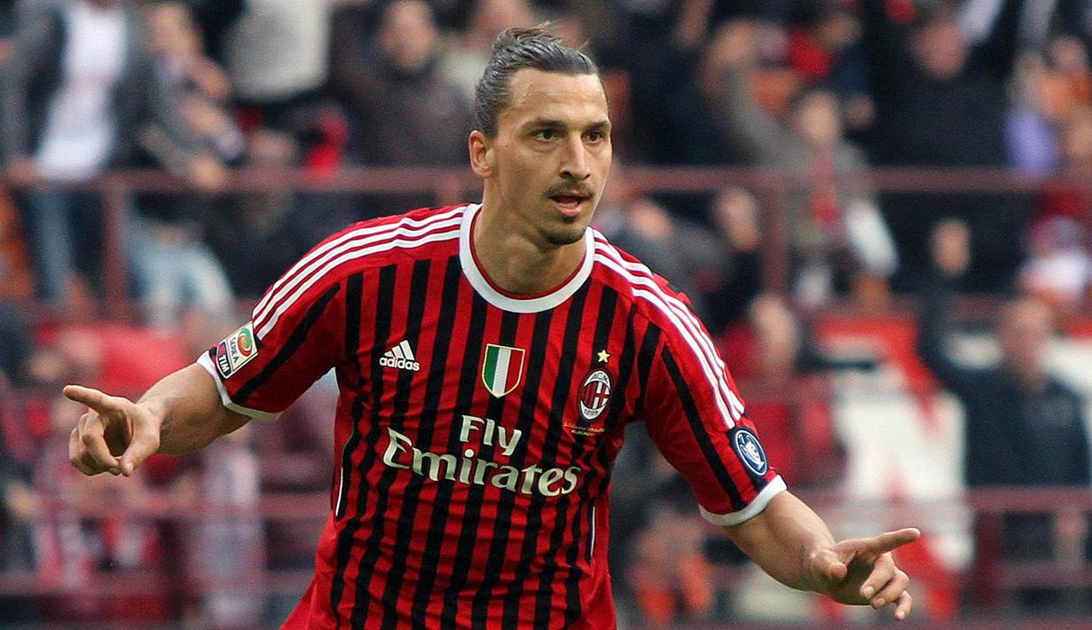 Pada tahun 2010 Zlatan Ibrahimovic dipinjamkan Barcelona ke AC Milan dan dipermanenkan tahun 2011 hingga 2012 dengan total 61 penampilan dan 42 gol.  (EPA/Matteo Bazzi)