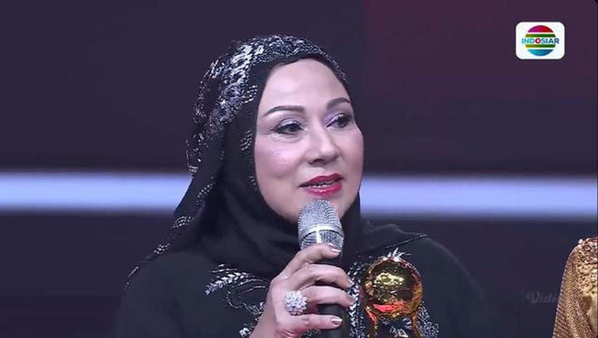 Camelia Malik Dianugerahi Penghargaan Lifetime Achievement Indonesian Dangdut Awards 2025