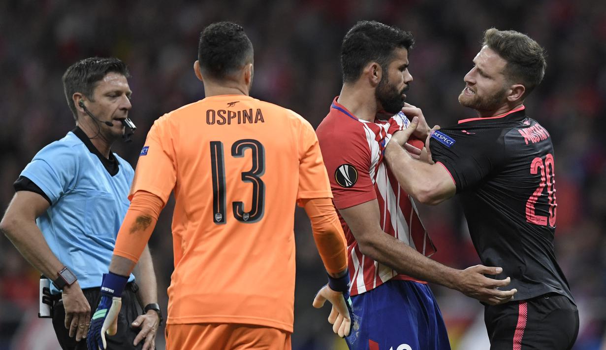 Arsenal. Atletico Madrid pernah menyingkirkan Arsenal di babak semifinal Liga Europa 2017/2018. Pada leg pertama di kandang Arsenal (26/4/2018) kedua tim bermain imbang 1-1. Sementara di leg kedua (3/5/2018) Arsenal kalah 0-1. Atletico menang agregat 2-1. (AFP/Gabriel Bouys)