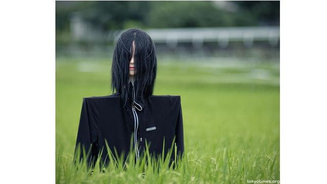 6 Orang-Orangan Sawah Antimainstream Ini Bikin Geleng Kepala