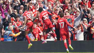 The Reds awalnya mampu mencetak gol terlebih dahulu melalui lesatan indah dari Ryan Gravenberch pada menit keenam. (AP Photo/Ian Hodgson)