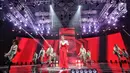 Aksi Agnez Mo saat tampil dalam malam puncak HUT ke-28 SCTV di ICE BSD, Tangerang, Banten, Jumat (24/8). Tema yang diusung dalam Hut ke-28 SCTV adalah The Greatest Celebration. (Liputan6.com/Faizal Fanani)