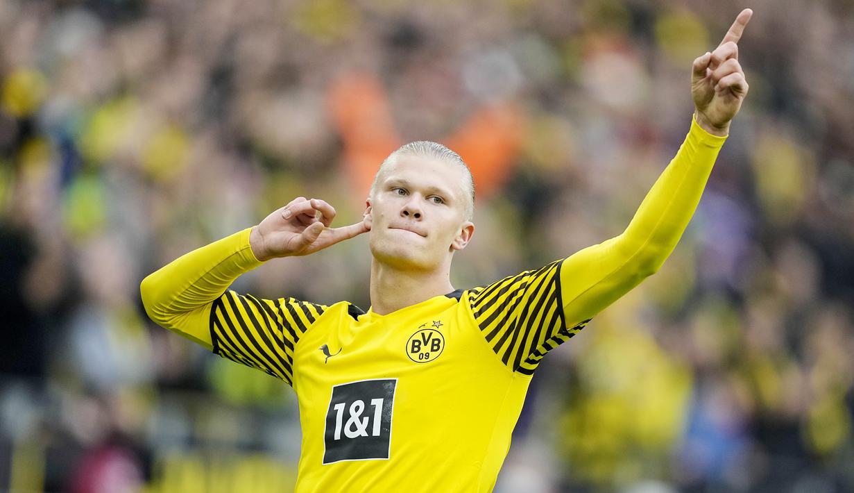 Erling Haaland. Satu-satunya pemain dalam daftar yang masih aktif bermain. Baru berusia 21 tahun, striker yang kini memperkuat Borussia Dortmund sejak tengah musim 2019/2020 ini telah mencetak 21 gol bersama Dortmund dan RB Salzburg dalam 18 laga sejak musim 2019/2020. (AFP/Martin Meissner)