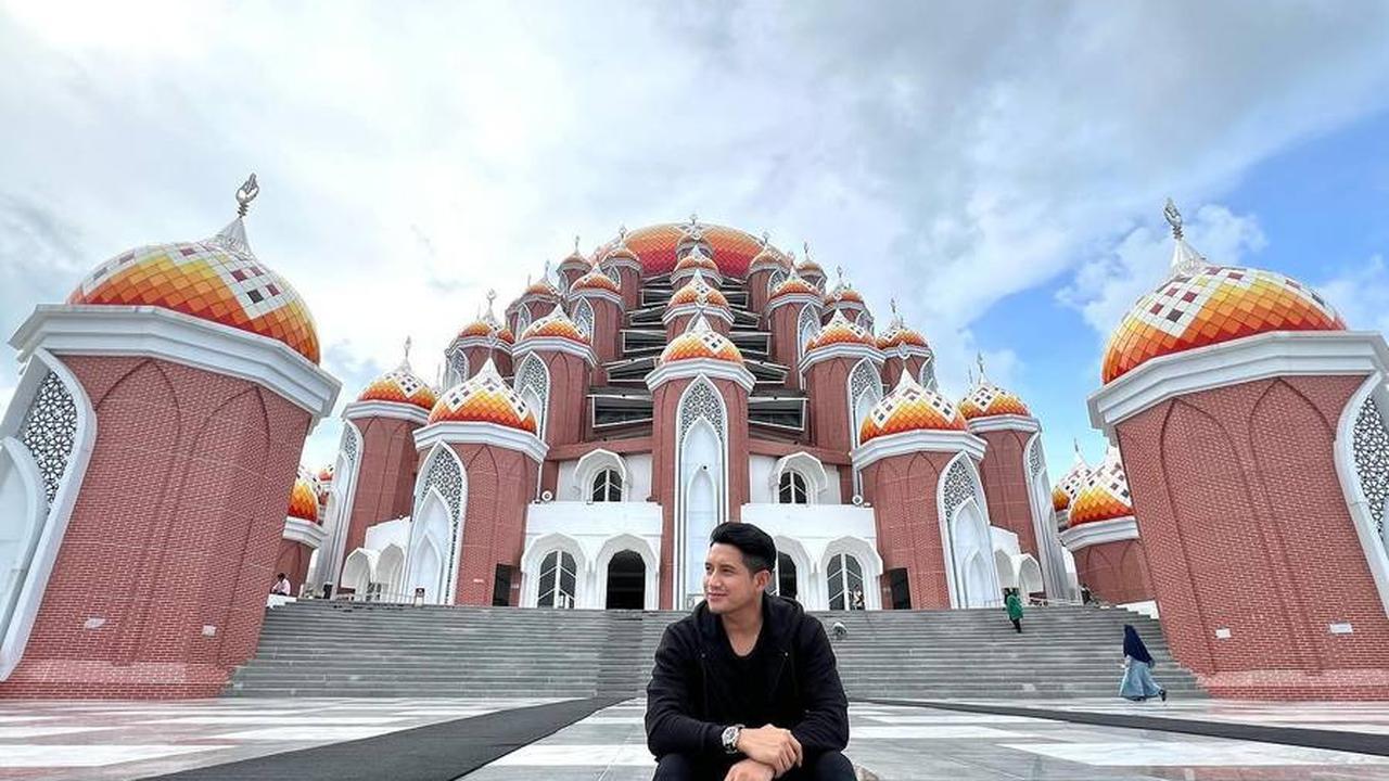 Keduanya Didekatkan Oleh Adly Fairuz