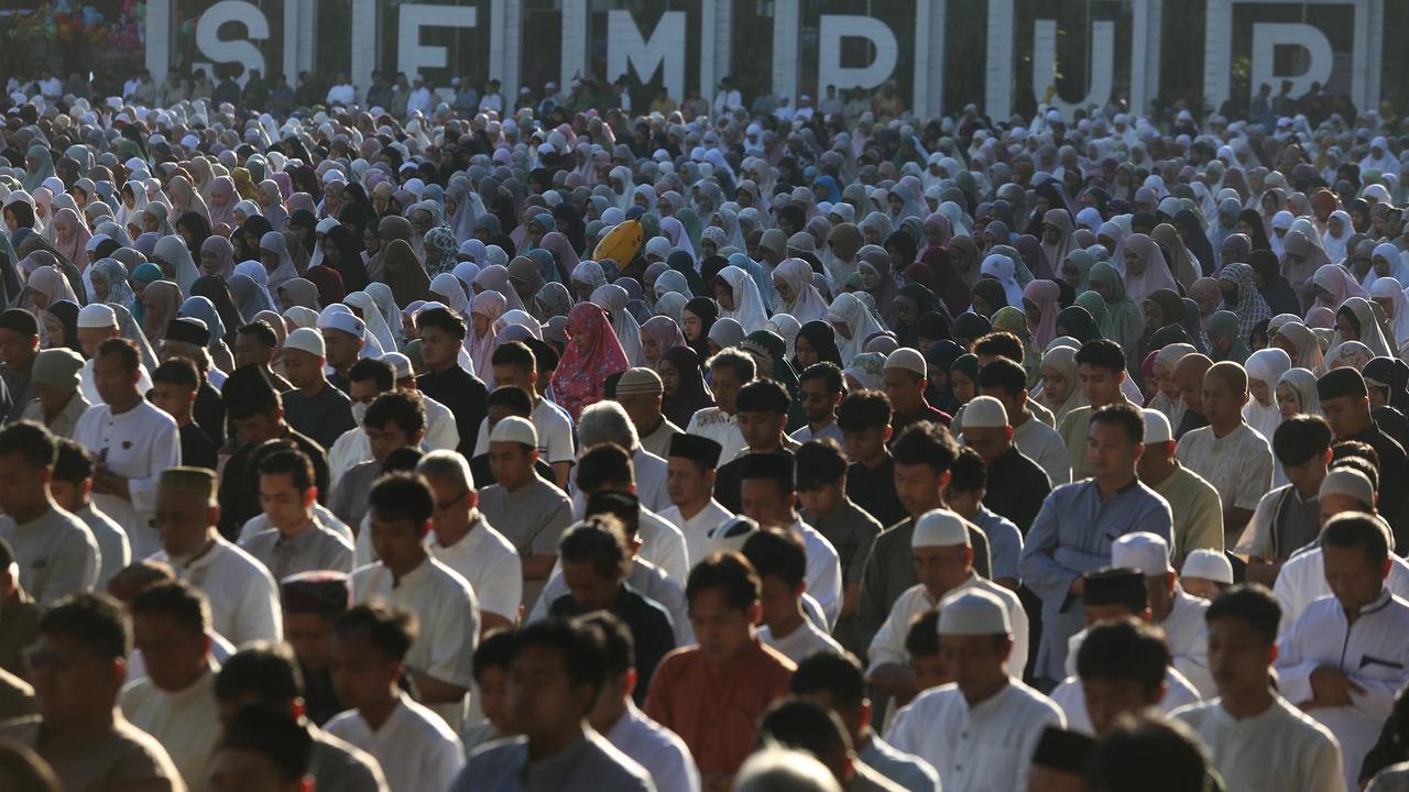 FOTO: Ribuan Jemaah Muhammadiyah Salat Idul Fitri di Bogor