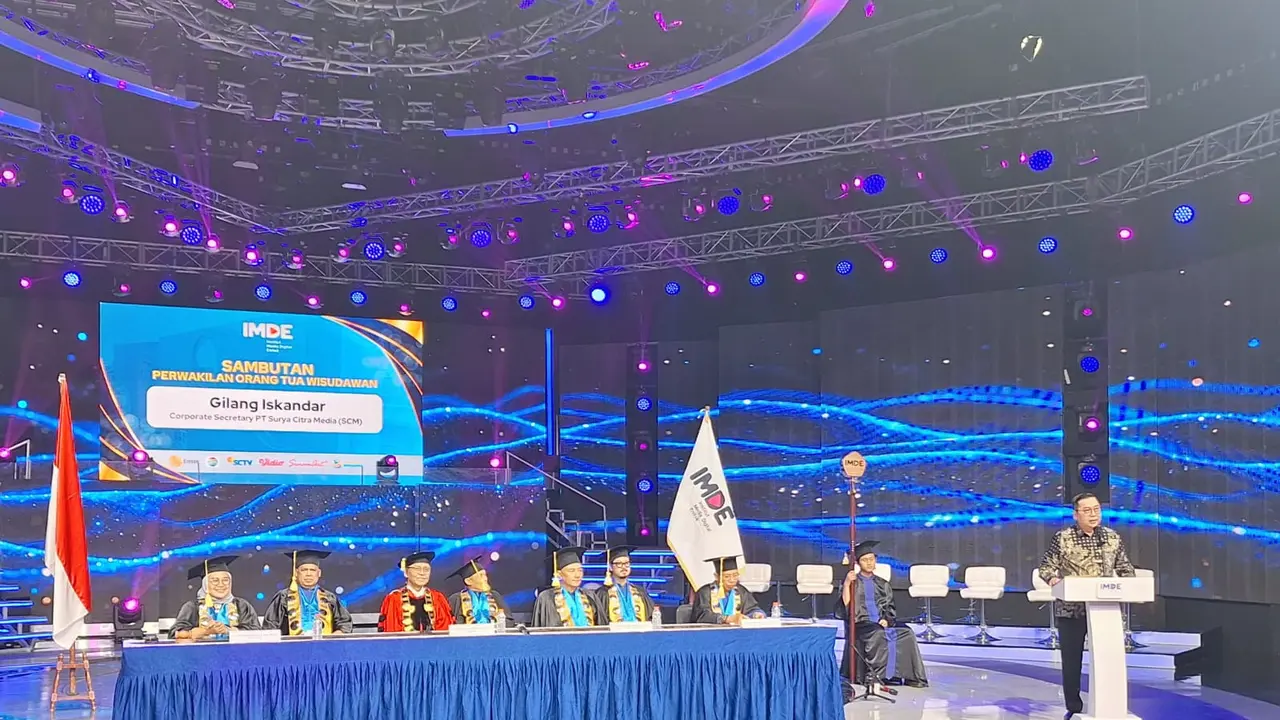 Wisuda ke-XIX IMDE Tahun 2026 bertema "Let the Journey Begin" di Studio 5 Indosiar, Komplek Emtek City, Jakarta Barat, Kamis (6/8/2026). (Dok: IMDE)