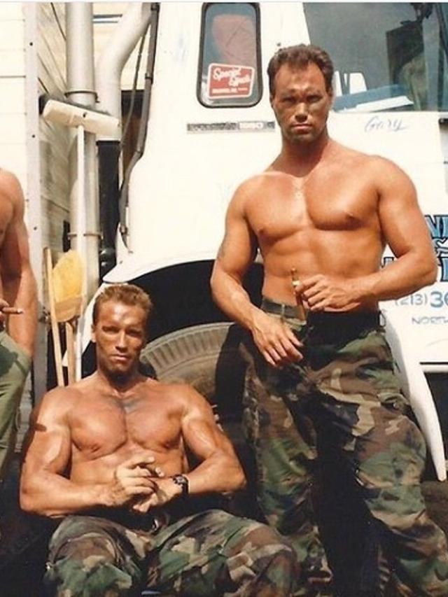 Susah Dibedakan, 8 Foto Pemeran Pengganti Ini Mirip Banget dengan Artis Aslinya