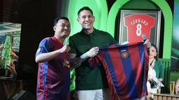 Tidak hanya sendiri, Ganindra Bimo juga akan mengajak tujuh suporter sepak bola Indonesia untuk menonton langsung di Puskas Arena, Budapest yang akan berlangsung pada 30 Mei 2026 mendatang. (Bola.com/Abdul Aziz)