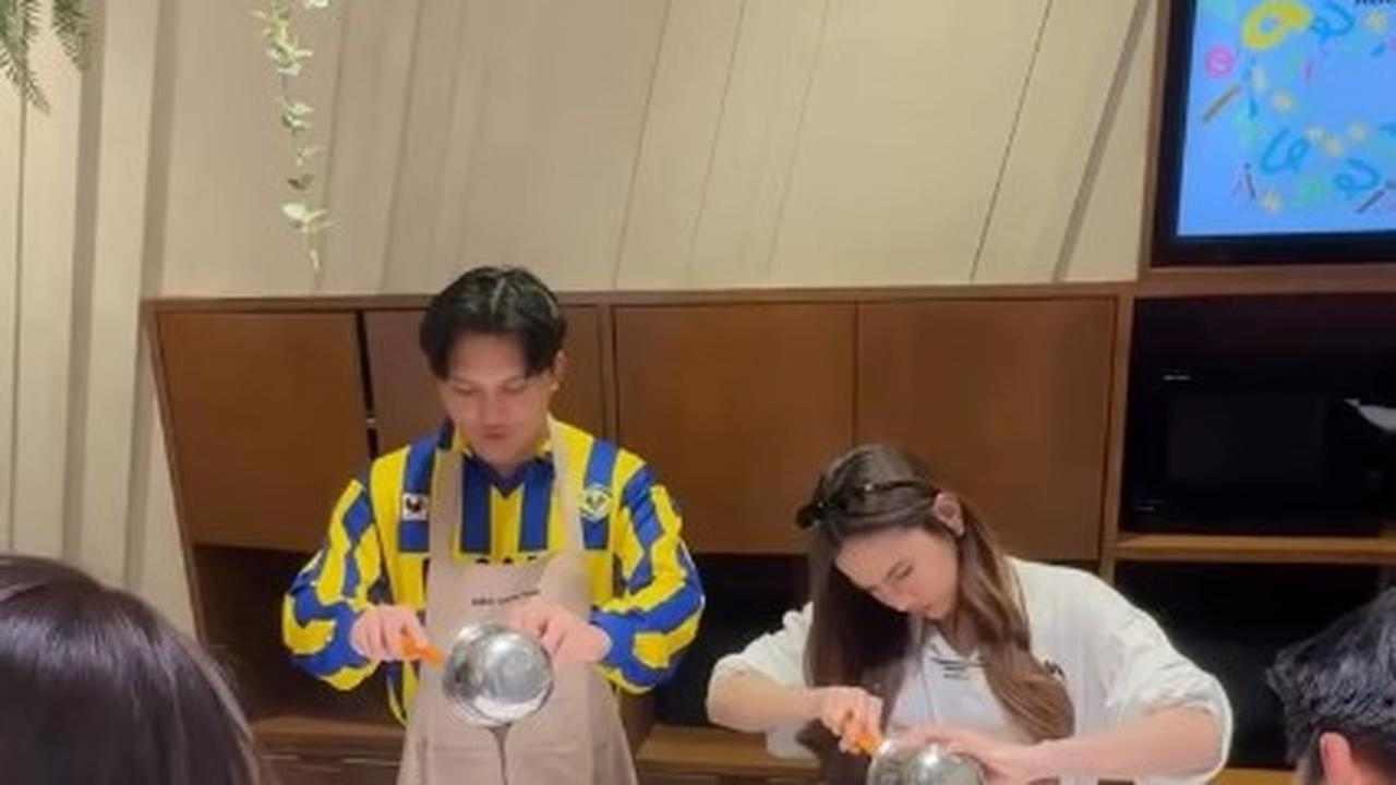 7 Potret Aaliyah Massaid dan Mahalini Ikut Kelas Memasak Bersama Pasangan, si Bumil-Bumil Cantik
