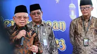Wapres RI, KH Ma'ruf Amin berikan keterangan pers usai membuka Kalsel Nasional Halal Fair di halaman Kantor Gubernur Kalsel di Banjarmasin, Selasa (11/4/2023).