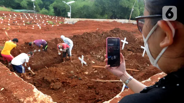FOTO: Korban Meninggal Akibat COVID-19 Terus Bertambah