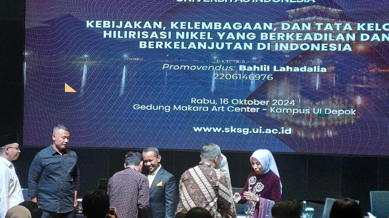 Disertasi Bongkar Masalah Hilirisasi, Bahlil Lahadalia Resmi Sandang Gelar Doktor dari Universitas Indonesia