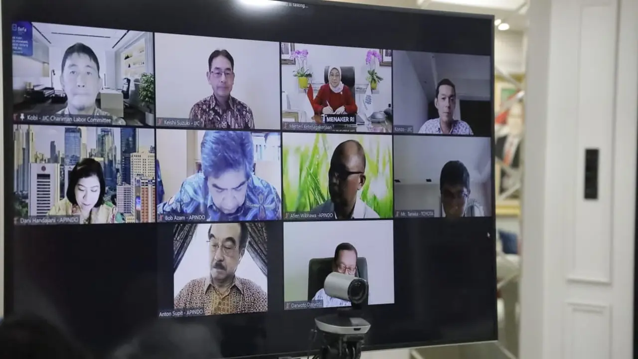 Menaker Ida Fauziyah saat menerima audiensi pimpinan Jakarta Japan Club secara virtual di Jakarta