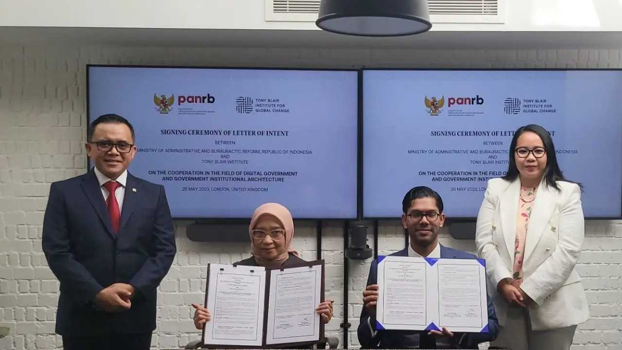 Kementerian Pendayagunaan Aparatur Negara dan Reformasi Birokrasi (PANRB) melakukan penandatanganan surat minat kerjasama (Letter of Intent/LoI) dengan Tony Blair Institute of Global Change (TBI) di Kantor Pusat TBI London, Inggris. (Dok Kementerian PANRB
