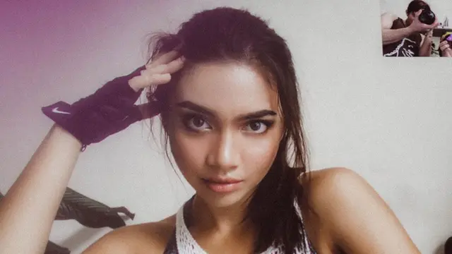 Jalani Pemotretan Virtual, Ini 7 Gaya Sporty Angela Gilsha yang Menawan