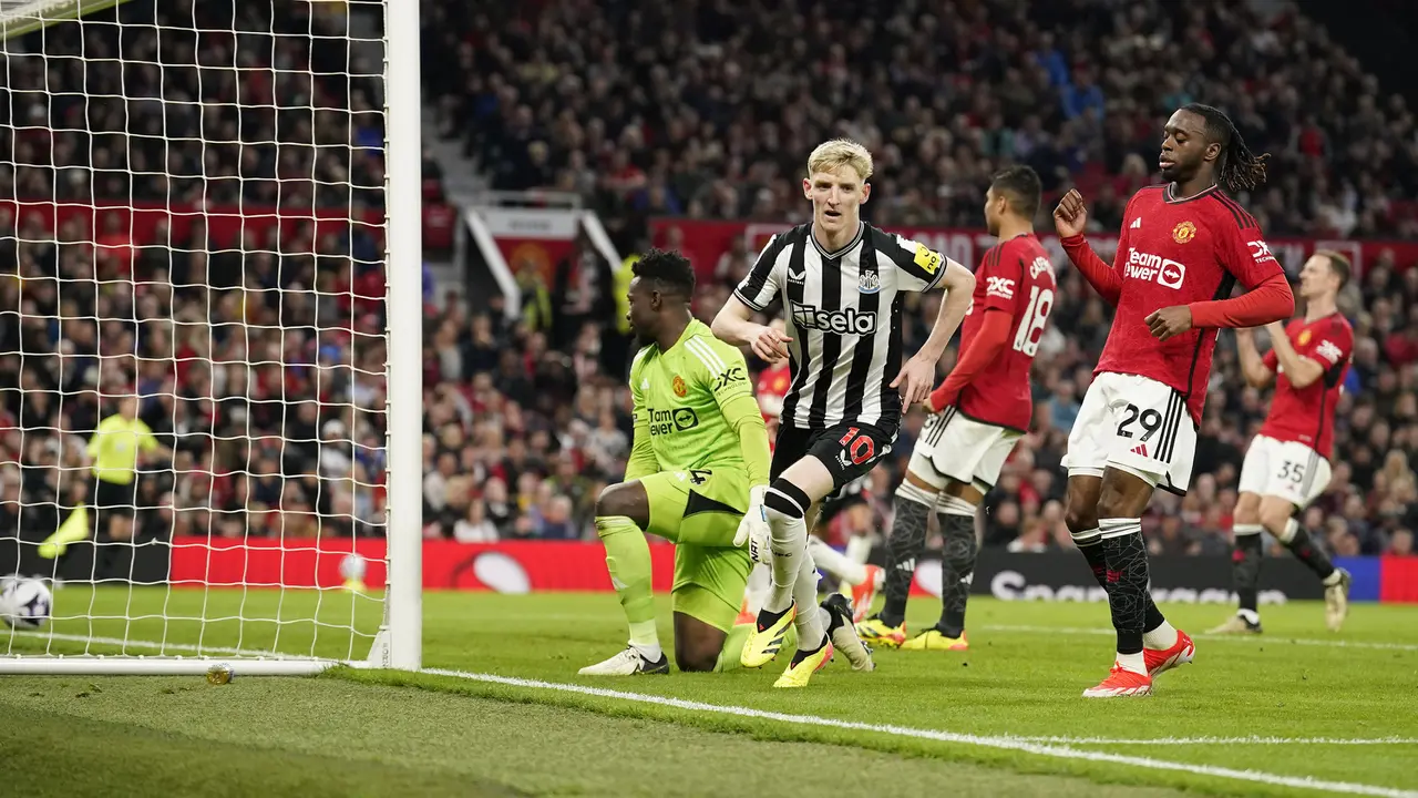 Foto: Anthony Gordon Teranyar, Ini Dia 4 Pemain Newcastle yang Selalu Cetak Gol ke Gawang MU dalam Satu Musim Kompetisi di Liga Inggris