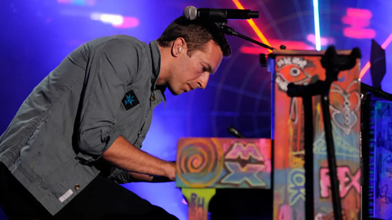 Chris Martin Atasi Kehancuran Pernikahannya dengan Musik