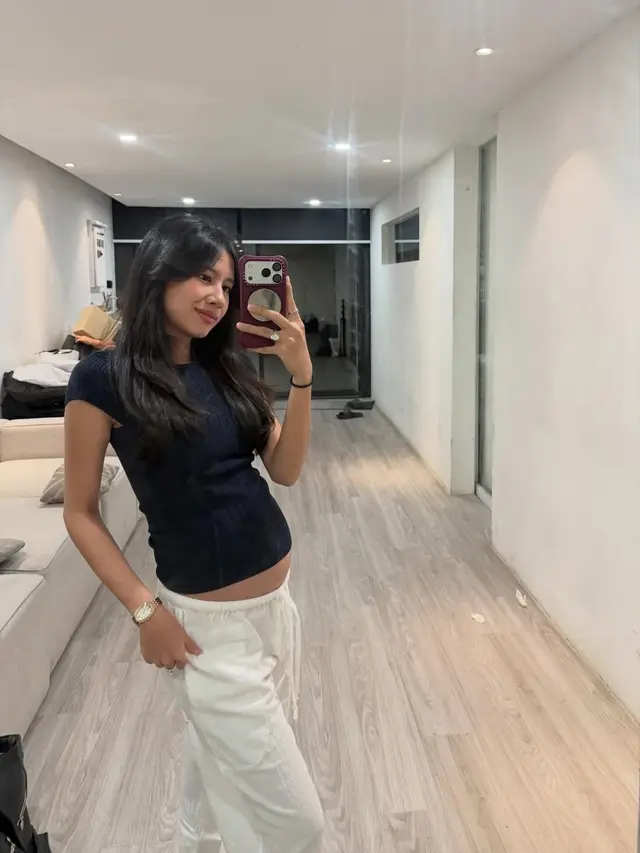 Shennina Cinnamon Pamer Baby Bump dengan Gaya Santai, Sempat Alami Morning Sickness