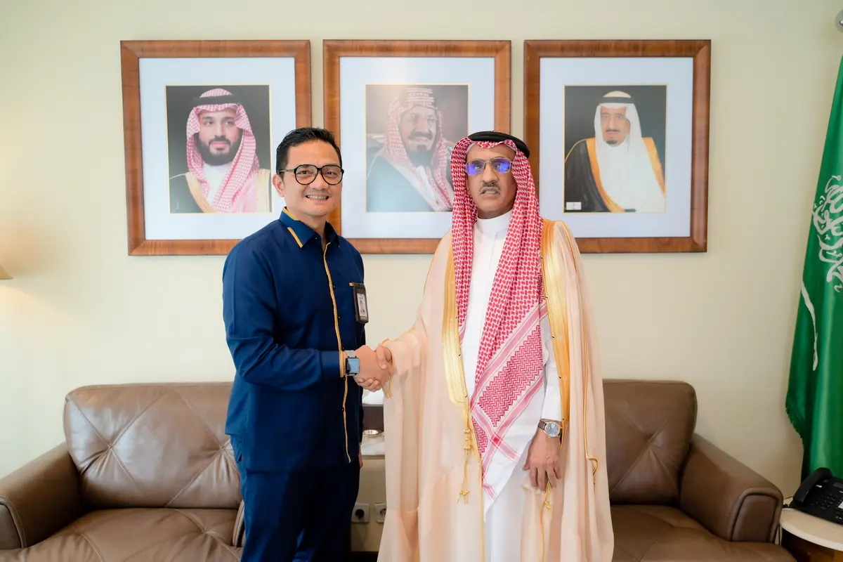 Kepala Badan Pengelola Keuangan Haji (BPKH), Fadlul Imansyah, bertemu Duta Besar Arab Saudi untuk Indonesia, Faisal Bin Abdullah H. Amodi (Istimewa)