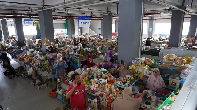 Tinjau Pasar Prawirotaman, Mendag Budi Optimis Harga Bapok Stabil dan Pasokan Terjaga Jelang Nataru