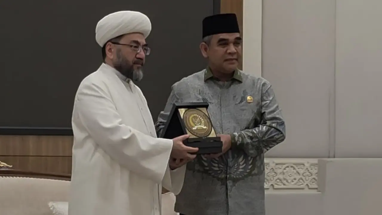 Ketua MPR sekaligus politikus Partai Gerindra Ahmad Muzani bertemu dengan Grand Mufti Uzbekistan, Syekh Nuriddin Khaliqnazarov.