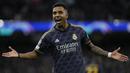 Selebrasi striker Real Madrid, Rodrygo setelah mencetak gol ke gawang Manchester City pada laga leg kedua perempatfinal Liga Champions 2023/2024 di Etihad Stadium, Manchester, Rabu (18/4/2024). (AP Photo/Dave Shopland)
