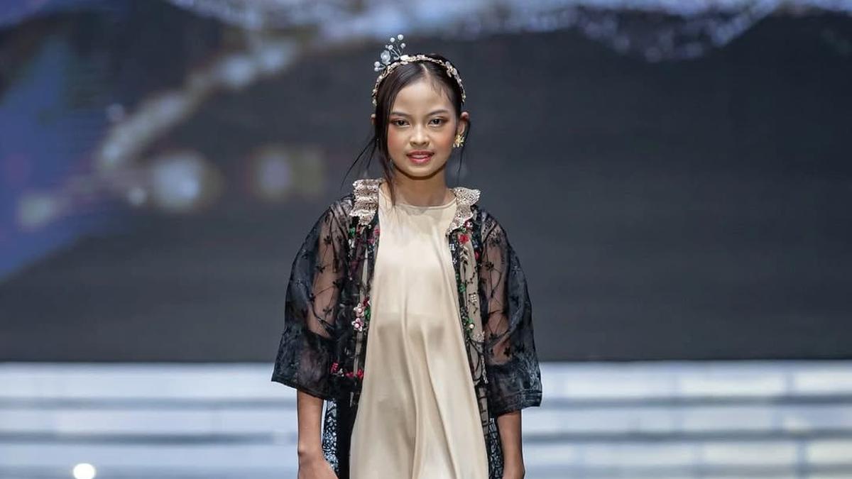 Kiprah Indiana Kira Kahuripan di Catwalk, Usia 9 Tahun Jadi Model Didukung 100 Persen Orang Tua