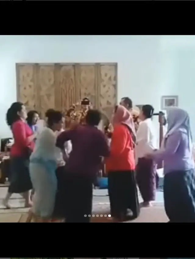 6 Potret Pesta Ultah Ibunda Mayangsari ke-76, Dirayakan Bareng Keluarga Besar